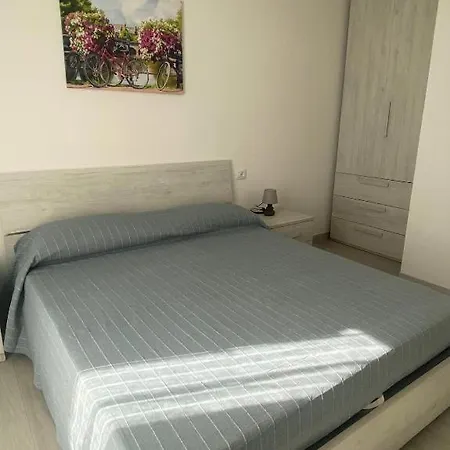 - Independent House With Garden Sirmione
